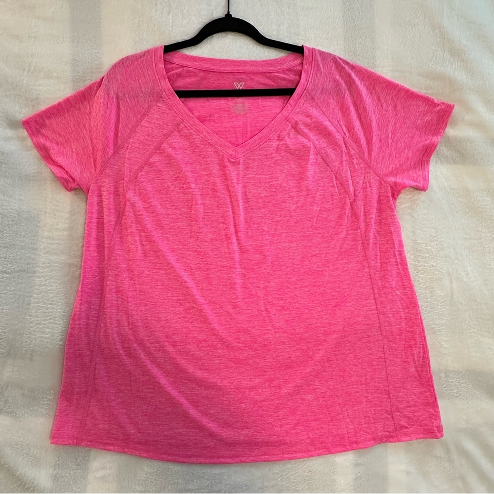 Livi Active Heathered Bright Pink V-Neck Wicking Tee, size 14/16
